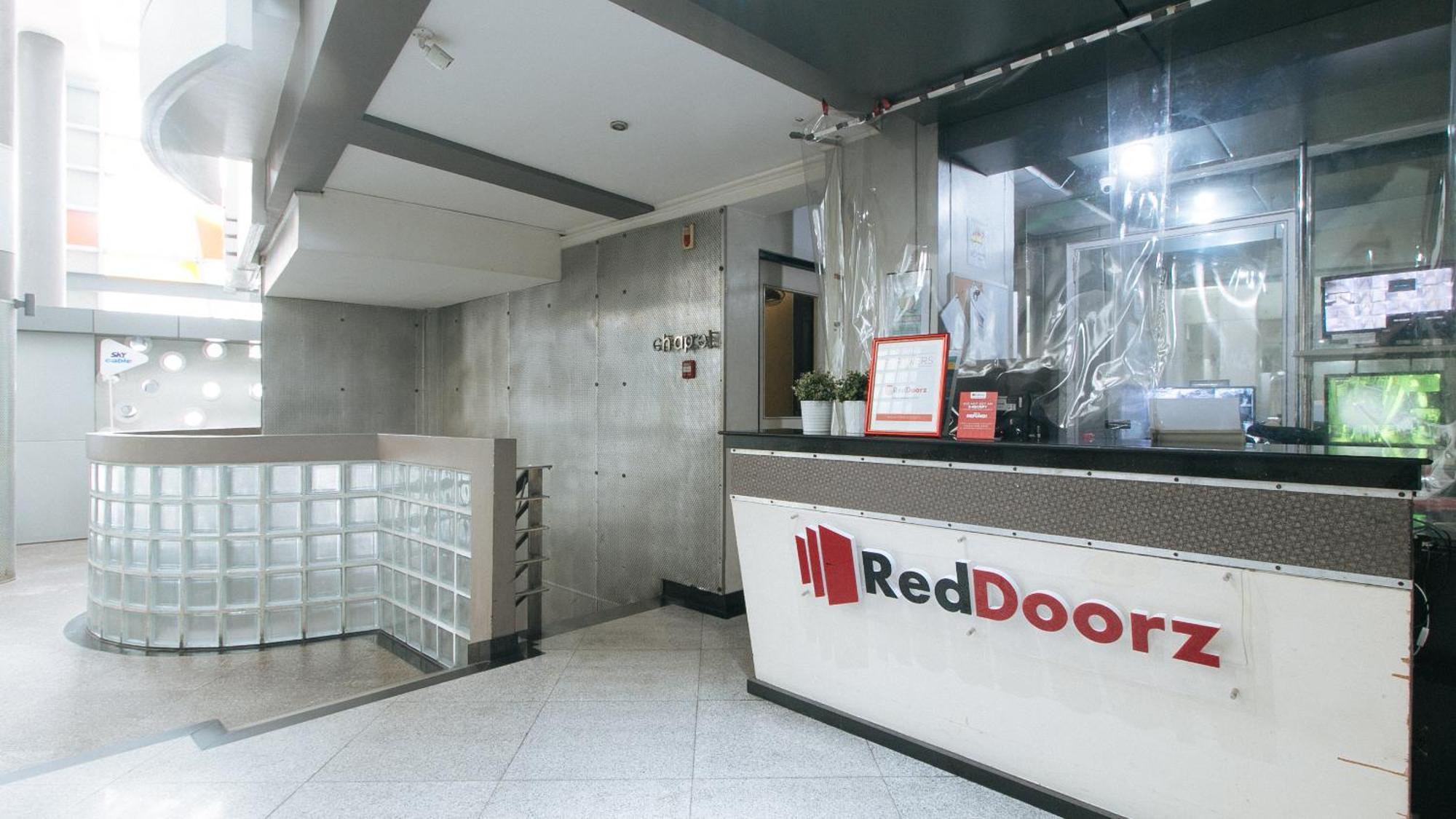 Reddoorz Plus At Banawe Кесон Сити Екстериор снимка